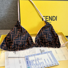 Fendi 芬迪比基尼双面可穿😍🥰适合多种场景的游泳衣🏊♀️海边 游泳池 温泉 水上乐园 漂流都可以😌 Fendi 芬迪比基尼双面可穿😍🥰适合多种场景的游泳衣🏊♀️海边 游泳池 温泉 水上乐园 漂流都可以😌
