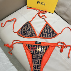 芬迪比基尼😍🥰适合多种场景的游泳衣🏊♀️海边 游泳池 温泉 水上乐园 漂流都可以😌内搭也完全可以 连体 芬迪比基尼😍🥰适合多种场景的游泳衣🏊♀️海边 游泳池 温泉 水上乐园 漂流都可以😌内搭也完全可以 连体