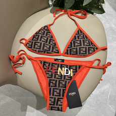 芬迪比基尼😍🥰适合多种场景的游泳衣🏊♀️海边 游泳池 温泉 水上乐园 漂流都可以😌内搭也完全可以 连体 芬迪比基尼😍🥰适合多种场景的游泳衣🏊♀️海边 游泳池 温泉 水上乐园 漂流都可以😌内搭也完全可以 连体