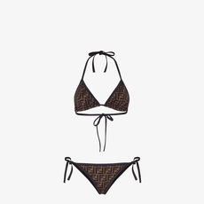 芬迪比基尼😍🥰适合多种场景的游泳衣🏊♀️海边 游泳池 温泉 水上乐园 漂流都可以😌内搭也完全可以 连体 芬迪比基尼😍🥰适合多种场景的游泳衣🏊♀️海边 游泳池 温泉 水上乐园 漂流都可以😌内搭也完全可以 连体