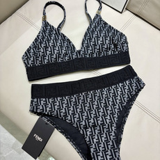 芬迪比基尼😍🥰适合多种场景的游泳衣🏊♀️海边 游泳池 温泉 水上乐园 漂流都可以😌内搭也完全可以 连体 芬迪比基尼😍🥰适合多种场景的游泳衣🏊♀️海边 游泳池 温泉 水上乐园 漂流都可以😌内搭也完全可以 连体