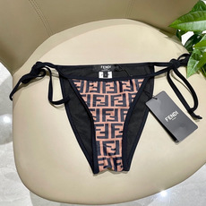 芬迪比基尼😍🥰适合多种场景的游泳衣🏊♀️海边 游泳池 温泉 水上乐园 漂流都可以😌内搭也完全可以 连体 芬迪比基尼😍🥰适合多种场景的游泳衣🏊♀️海边 游泳池 温泉 水上乐园 漂流都可以😌内搭也完全可以 连体