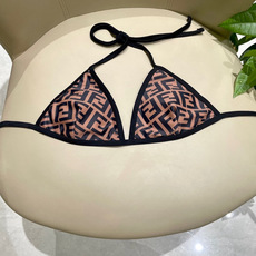 芬迪比基尼😍🥰适合多种场景的游泳衣🏊♀️海边 游泳池 温泉 水上乐园 漂流都可以😌内搭也完全可以 连体 芬迪比基尼😍🥰适合多种场景的游泳衣🏊♀️海边 游泳池 温泉 水上乐园 漂流都可以😌内搭也完全可以 连体