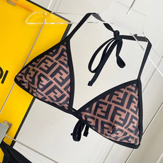 芬迪比基尼😍🥰适合多种场景的游泳衣🏊♀️海边 游泳池 温泉 水上乐园 漂流都可以😌内搭也完全可以 连体 芬迪比基尼😍🥰适合多种场景的游泳衣🏊♀️海边 游泳池 温泉 水上乐园 漂流都可以😌内搭也完全可以 连体