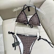 芬迪比基尼😍🥰适合多种场景的游泳衣🏊♀️海边 游泳池 温泉 水上乐园 漂流都可以😌内搭也完全可以 连体 芬迪比基尼😍🥰适合多种场景的游泳衣🏊♀️海边 游泳池 温泉 水上乐园 漂流都可以😌内搭也完全可以 连体