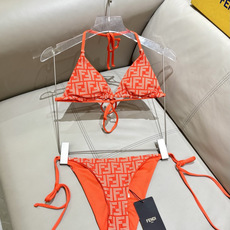 芬迪比基尼😍🥰适合多种场景的游泳衣🏊♀️海边 游泳池 温泉 水上乐园 漂流都可以😌内搭也完全可以 连体 芬迪比基尼😍🥰适合多种场景的游泳衣🏊♀️海边 游泳池 温泉 水上乐园 漂流都可以😌内搭也完全可以 连体