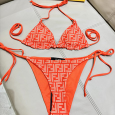 芬迪比基尼😍🥰适合多种场景的游泳衣🏊♀️海边 游泳池 温泉 水上乐园 漂流都可以😌内搭也完全可以 连体 芬迪比基尼😍🥰适合多种场景的游泳衣🏊♀️海边 游泳池 温泉 水上乐园 漂流都可以😌内搭也完全可以 连体