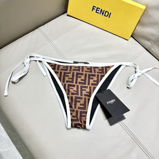 芬迪比基尼白边😍🥰适合多种场景的游泳衣🏊♀️海边 游泳池 温泉 水上乐园 漂流都可以😌内搭也完全可以 芬迪比基尼白边😍🥰适合多种场景的游泳衣🏊♀️海边 游泳池 温泉 水上乐园 漂流都可以😌内搭也完全可以