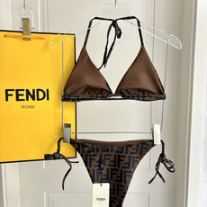 Fendi复古老花泳装三件套 承包整个夏日度假高光轻奢氛围感,泳池邮轮轻松拿捏贵气质感Fendi经典满印 Fendi复古老花泳装三件套 承包整个夏日度假高光轻奢氛围感,泳池邮轮轻松拿捏贵气质感Fendi经典满印