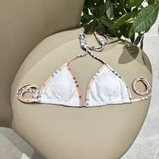巴宝莉新款比基尼泳衣 😍🥰适合多种场景的游泳衣🏊♀️海边 游泳池 温泉 水上乐园 漂流都可以😌内搭也 巴宝莉新款比基尼泳衣 😍🥰适合多种场景的游泳衣🏊♀️海边 游泳池 温泉 水上乐园 漂流都可以😌内搭也