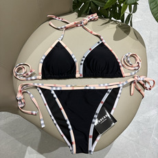 巴宝莉新款比基尼泳衣 😍🥰适合多种场景的游泳衣🏊♀️海边 游泳池 温泉 水上乐园 漂流都可以😌内搭也 巴宝莉新款比基尼泳衣 😍🥰适合多种场景的游泳衣🏊♀️海边 游泳池 温泉 水上乐园 漂流都可以😌内搭也