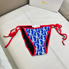 迪奥比基尼👙❤️😍🥰适合多种场景的游泳衣🏊♀️海边 游泳池 温泉 水上乐园 漂流都可以😌内搭外穿也完全 迪奥比基尼👙❤️😍🥰适合多种场景的游泳衣🏊♀️海边 游泳池 温泉 水上乐园 漂流都可以😌内搭外穿也完全