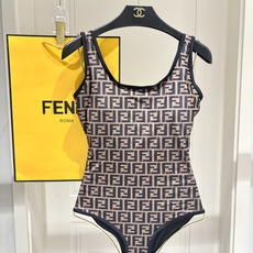 芬迪连体😍🥰适合多种场景的游泳衣🏊♀️海边 游泳池 温泉 水上乐园 漂流都可以😌内搭也完全可以 连体设 芬迪连体😍🥰适合多种场景的游泳衣🏊♀️海边 游泳池 温泉 水上乐园 漂流都可以😌内搭也完全可以 连体设