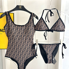 芬迪连体😍🥰适合多种场景的游泳衣🏊♀️海边 游泳池 温泉 水上乐园 漂流都可以😌内搭也完全可以 连体设 芬迪连体😍🥰适合多种场景的游泳衣🏊♀️海边 游泳池 温泉 水上乐园 漂流都可以😌内搭也完全可以 连体设