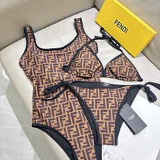 芬迪连体😍🥰适合多种场景的游泳衣🏊♀️海边 游泳池 温泉 水上乐园 漂流都可以😌内搭也完全可以 连体设 芬迪连体😍🥰适合多种场景的游泳衣🏊♀️海边 游泳池 温泉 水上乐园 漂流都可以😌内搭也完全可以 连体设