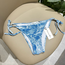 迪奥比基尼👙❤️😍🥰适合多种场景的游泳衣🏊♀️海边 游泳池 温泉 水上乐园 漂流都可以😌内搭外穿也完全 迪奥比基尼👙❤️😍🥰适合多种场景的游泳衣🏊♀️海边 游泳池 温泉 水上乐园 漂流都可以😌内搭外穿也完全