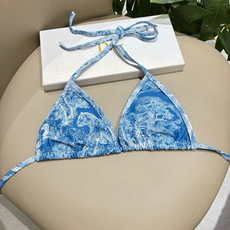 迪奥比基尼👙❤️😍🥰适合多种场景的游泳衣🏊♀️海边 游泳池 温泉 水上乐园 漂流都可以😌内搭外穿也完全 迪奥比基尼👙❤️😍🥰适合多种场景的游泳衣🏊♀️海边 游泳池 温泉 水上乐园 漂流都可以😌内搭外穿也完全