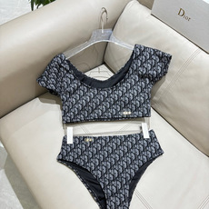 迪奥泳衣 印花适合多种场景的游泳衣🏊♀️海边 游泳池 温泉 水上乐园 漂流都可以😌内搭也完全可以 连体 迪奥泳衣 印花适合多种场景的游泳衣🏊♀️海边 游泳池 温泉 水上乐园 漂流都可以😌内搭也完全可以 连体