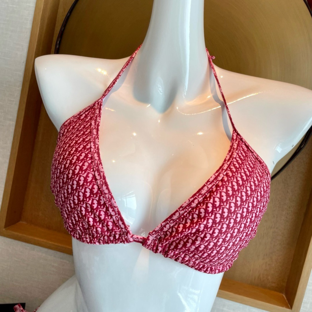 迪奥比基尼泳衣 印花适合多种场景的游泳衣🏊‍♀️海边 游泳池 温泉 水上乐园 漂流都可以😌内搭也完全可以