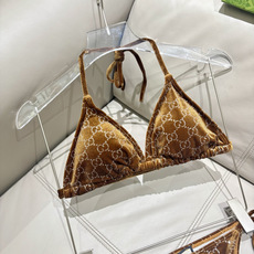 Gucci丝绒分体比基尼😍🥰适合多种场景的游泳衣🏊♀️海边 游泳池 温泉 水上乐园 漂流都可以😌内搭也 Gucci丝绒分体比基尼😍🥰适合多种场景的游泳衣🏊♀️海边 游泳池 温泉 水上乐园 漂流都可以😌内搭也