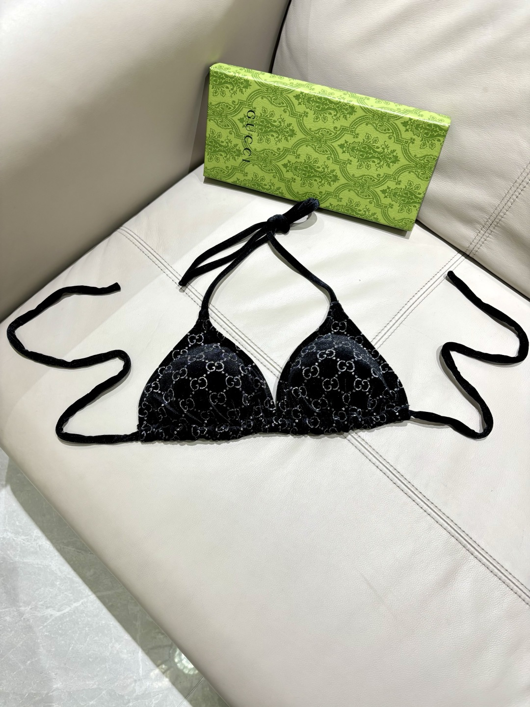 Gucci丝绒分体比基尼😍🥰适合多种场景的游泳衣🏊‍♀️海边 游泳池 温泉 水上乐园 漂流都可以😌内搭也