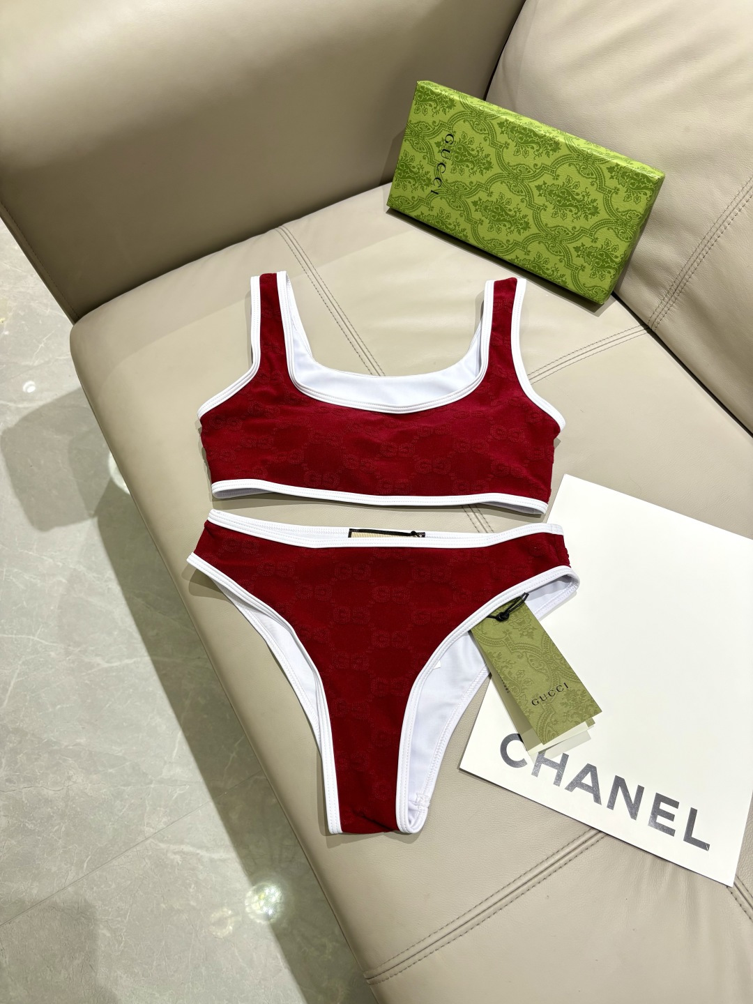 Gucci分体泳衣 印花适合多种场景的游泳衣🏊‍♀️海边 游泳池 温泉 水上乐园 漂流都可以😌内搭也完全