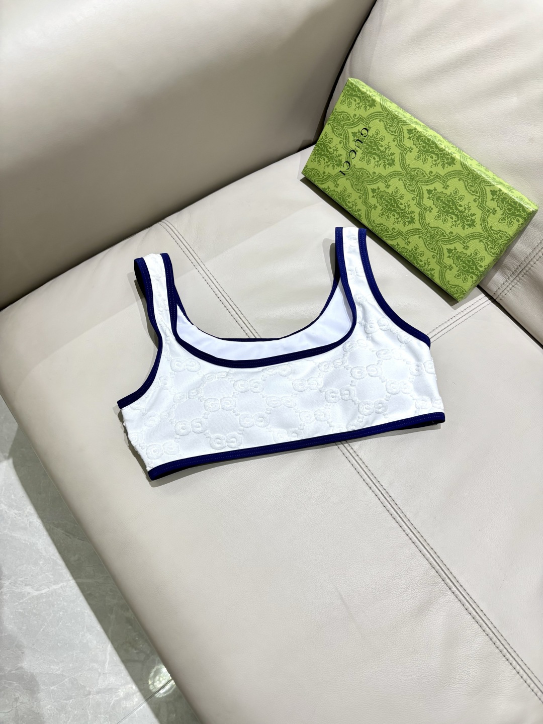 Gucci分体泳衣 印花适合多种场景的游泳衣🏊‍♀️海边 游泳池 温泉 水上乐园 漂流都可以😌内搭也完全