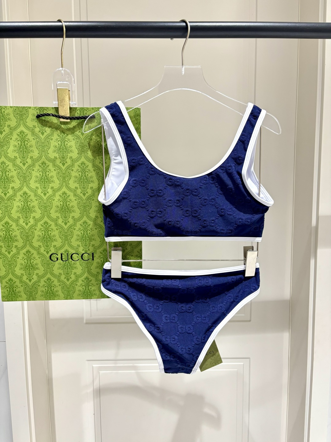 Gucci分体泳衣 印花适合多种场景的游泳衣🏊‍♀️海边 游泳池 温泉 水上乐园 漂流都可以😌内搭也完全