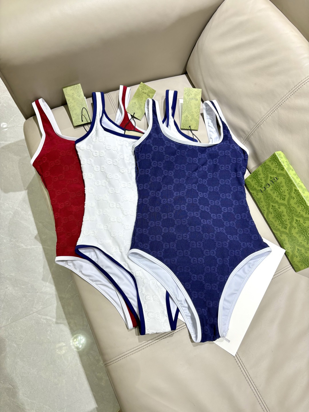 Gucci新款泳衣 印花适合多种场景的游泳衣🏊‍♀️海边 游泳池 温泉 水上乐园 漂流都可以😌内搭也完全