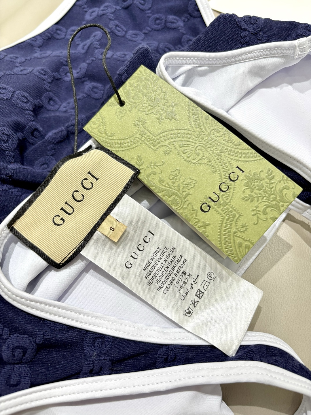Gucci新款泳衣 印花适合多种场景的游泳衣🏊‍♀️海边 游泳池 温泉 水上乐园 漂流都可以😌内搭也完全