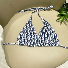 迪奥比基尼😍🥰适合多种场景的游泳衣🏊♀️海边 游泳池 温泉 水上乐园 漂流都可以😌内搭也完全可以 连体 迪奥比基尼😍🥰适合多种场景的游泳衣🏊♀️海边 游泳池 温泉 水上乐园 漂流都可以😌内搭也完全可以 连体