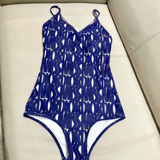 迪奥连体😍🥰适合多种场景的游泳衣🏊♀️海边 游泳池 温泉 水上乐园 漂流都可以😌内搭也完全可以 连体设 迪奥连体😍🥰适合多种场景的游泳衣🏊♀️海边 游泳池 温泉 水上乐园 漂流都可以😌内搭也完全可以 连体设