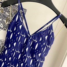 迪奥连体😍🥰适合多种场景的游泳衣🏊♀️海边 游泳池 温泉 水上乐园 漂流都可以😌内搭也完全可以 连体设 迪奥连体😍🥰适合多种场景的游泳衣🏊♀️海边 游泳池 温泉 水上乐园 漂流都可以😌内搭也完全可以 连体设