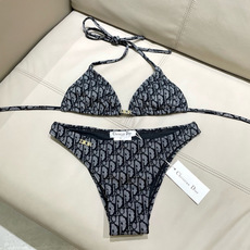 迪奥分体😍🥰适合多种场景的游泳衣🏊♀️海边 游泳池 温泉 水上乐园 漂流都可以😌内搭也完全可以 连体设 迪奥分体😍🥰适合多种场景的游泳衣🏊♀️海边 游泳池 温泉 水上乐园 漂流都可以😌内搭也完全可以 连体设