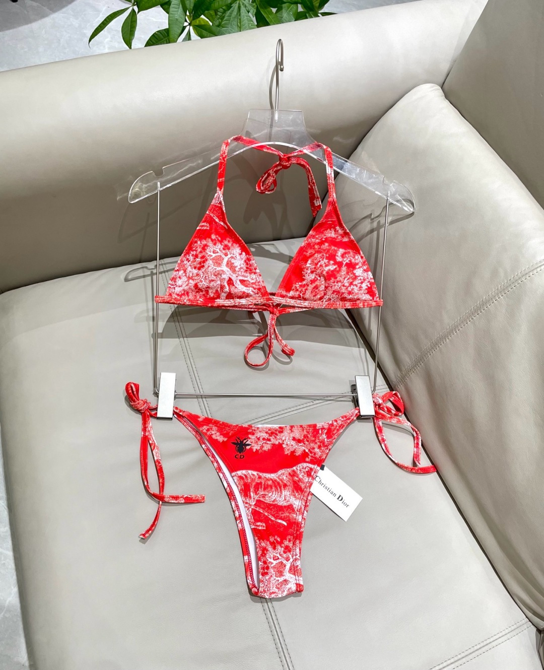 Dior新款比基尼泳衣~动物印花吊带背心文胸内衣+三角裤两件套装， S.M.L Xl