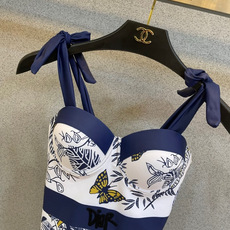 Dior两件套 泳衣➕纱裙 新款动画丛林泳衣😍🥰适合多种场景的游泳衣🏊♀️海边 游泳池 温泉 水上乐园 Dior两件套 泳衣➕纱裙 新款动画丛林泳衣😍🥰适合多种场景的游泳衣🏊♀️海边 游泳池 温泉 水上乐园