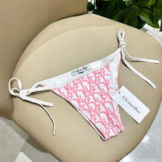 迪奥比基尼😍🥰适合多种场景的游泳衣🏊♀️海边 游泳池 温泉 水上乐园 漂流都可以😌内搭也完全可以 连体 迪奥比基尼😍🥰适合多种场景的游泳衣🏊♀️海边 游泳池 温泉 水上乐园 漂流都可以😌内搭也完全可以 连体