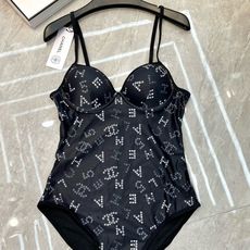 Chanel 新款连体衣 😍🥰适合多种场景的游泳衣🏊♀️海边 游泳池 温泉 水上乐园 漂流都可以😌内搭 Chanel 新款连体衣 😍🥰适合多种场景的游泳衣🏊♀️海边 游泳池 温泉 水上乐园 漂流都可以😌内搭
