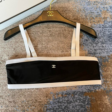 Chanel 新款连体衣 😍🥰适合多种场景的游泳衣🏊♀️海边 游泳池 温泉 水上乐园 漂流都可以😌内搭 Chanel 新款连体衣 😍🥰适合多种场景的游泳衣🏊♀️海边 游泳池 温泉 水上乐园 漂流都可以😌内搭