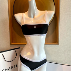 Chanel 新款连体衣 😍🥰适合多种场景的游泳衣🏊♀️海边 游泳池 温泉 水上乐园 漂流都可以😌内搭 Chanel 新款连体衣 😍🥰适合多种场景的游泳衣🏊♀️海边 游泳池 温泉 水上乐园 漂流都可以😌内搭