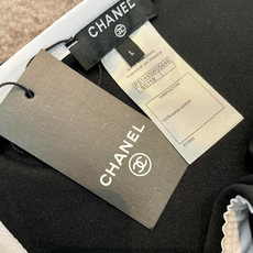 Chanel 新款连体衣 😍🥰适合多种场景的游泳衣🏊♀️海边 游泳池 温泉 水上乐园 漂流都可以😌内搭 Chanel 新款连体衣 😍🥰适合多种场景的游泳衣🏊♀️海边 游泳池 温泉 水上乐园 漂流都可以😌内搭