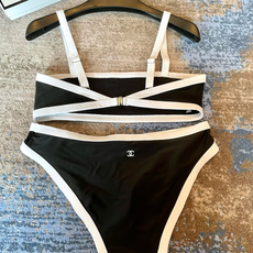 Chanel 新款连体衣 😍🥰适合多种场景的游泳衣🏊♀️海边 游泳池 温泉 水上乐园 漂流都可以😌内搭 Chanel 新款连体衣 😍🥰适合多种场景的游泳衣🏊♀️海边 游泳池 温泉 水上乐园 漂流都可以😌内搭