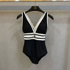 Chanel新款泳衣😍🥰适合多种场景的游泳衣🏊♀️海边 游泳池 温泉 水上乐园 漂流都可以😌内搭也完全 Chanel新款泳衣😍🥰适合多种场景的游泳衣🏊♀️海边 游泳池 温泉 水上乐园 漂流都可以😌内搭也完全