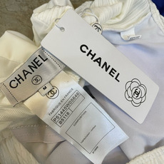 Chanel新款泳衣😍🥰适合多种场景的游泳衣🏊♀️海边 游泳池 温泉 水上乐园 漂流都可以😌内搭也完全 Chanel新款泳衣😍🥰适合多种场景的游泳衣🏊♀️海边 游泳池 温泉 水上乐园 漂流都可以😌内搭也完全