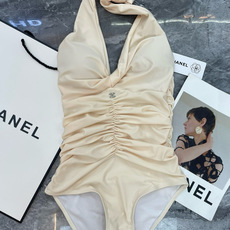 Chanel新款褶皱连体泳衣 女神级别🥰😍👙❤️😍🥰适合多种场景的游泳衣🏊♀️海边 游泳池 温泉 水上 Chanel新款褶皱连体泳衣 女神级别🥰😍👙❤️😍🥰适合多种场景的游泳衣🏊♀️海边 游泳池 温泉 水上