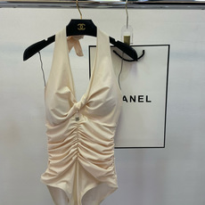 Chanel新款褶皱连体泳衣 女神级别🥰😍👙❤️😍🥰适合多种场景的游泳衣🏊♀️海边 游泳池 温泉 水上 Chanel新款褶皱连体泳衣 女神级别🥰😍👙❤️😍🥰适合多种场景的游泳衣🏊♀️海边 游泳池 温泉 水上