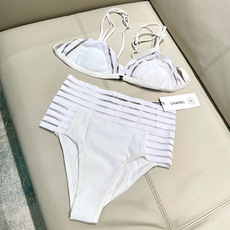 Chanel新款分体泳衣 时尚潮流款 😍🥰适合多种场景的游泳衣🏊♀️海边 游泳池 温泉 水上乐园 漂流 Chanel新款分体泳衣 时尚潮流款 😍🥰适合多种场景的游泳衣🏊♀️海边 游泳池 温泉 水上乐园 漂流