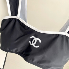 Chanel新款分体泳衣 时尚潮流款 😍🥰适合多种场景的游泳衣🏊♀️海边 游泳池 温泉 水上乐园 漂流 Chanel新款分体泳衣 时尚潮流款 😍🥰适合多种场景的游泳衣🏊♀️海边 游泳池 温泉 水上乐园 漂流