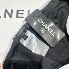 Chanel新款分体泳衣 时尚潮流款 😍🥰适合多种场景的游泳衣🏊♀️海边 游泳池 温泉 水上乐园 漂流 Chanel新款分体泳衣 时尚潮流款 😍🥰适合多种场景的游泳衣🏊♀️海边 游泳池 温泉 水上乐园 漂流