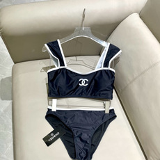 Chanel新款分体泳衣 时尚潮流款 😍🥰适合多种场景的游泳衣🏊♀️海边 游泳池 温泉 水上乐园 漂流 Chanel新款分体泳衣 时尚潮流款 😍🥰适合多种场景的游泳衣🏊♀️海边 游泳池 温泉 水上乐园 漂流